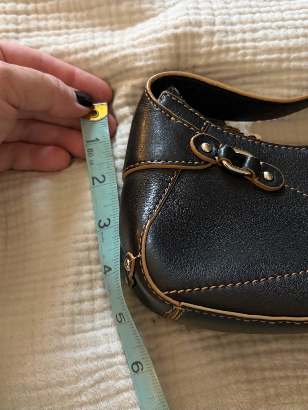 Vintage/Y2K Cole Haan Classic Black Leather Shoulder Bag with Contrast Stitching - Picture 9 of 9